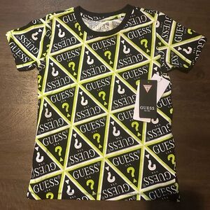 NWT GUESS
BOYS BLACK COTTON PRINTED T-SHIRT